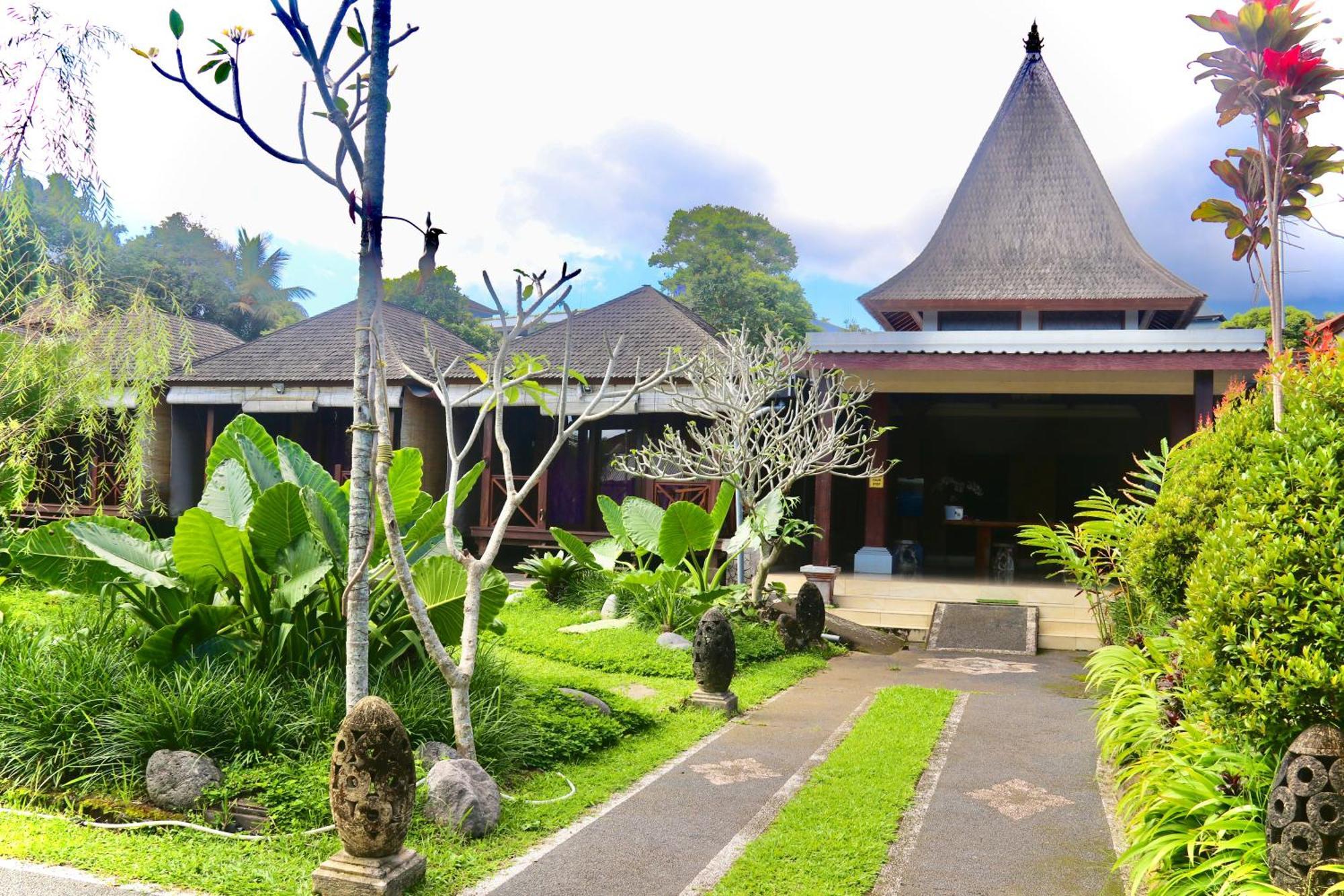 Puri Karang Besakih Hotell Menanga Exteriör bild