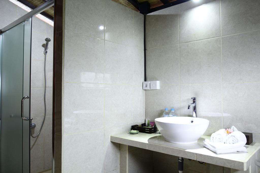 Puri Karang Besakih Hotell Menanga Exteriör bild